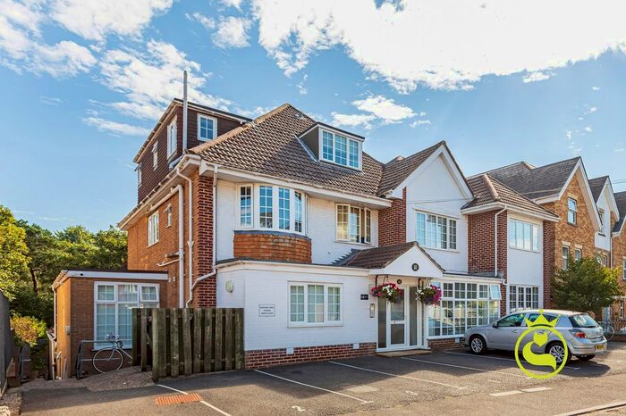 2 Bedroom Flat For Sale In Studland Road, Alum Chine House, BH4