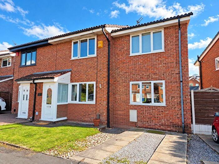 4 Bedroom Semi-Detached House For Sale In Hebden Avenue, Bredbury, SK6