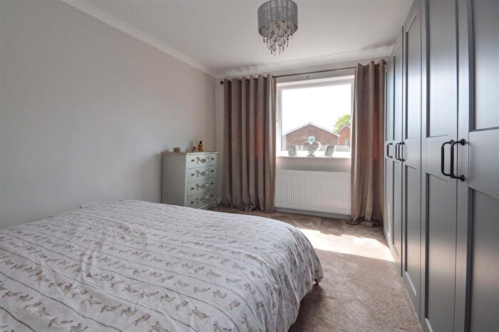 3 Bedroom Detached House For Sale In Fairfield Gardens, Ossett, WF5