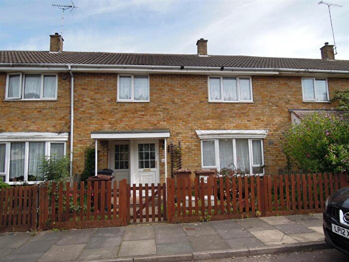 3 Bedroom Terraced House To Rent In Lyndale, Stevenage, Hertfordshire, SG1