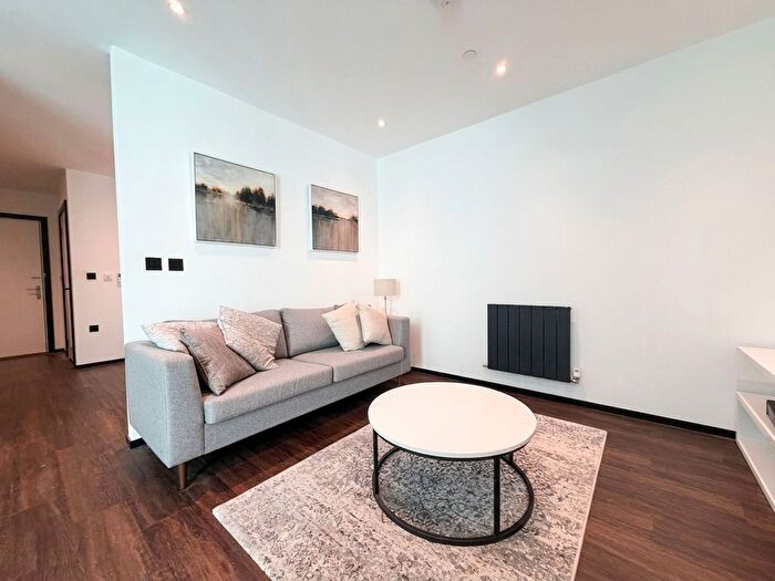 Studio To Rent In West Gate, London, W5