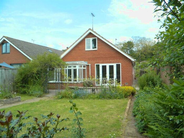 4 Bedroom Bungalow To Rent In Cross Hill, Exeter, EX2