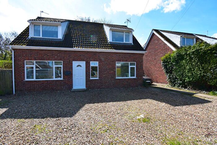 3 Bedroom Detached House For Sale In Redmere Close, Frettenham, NR12