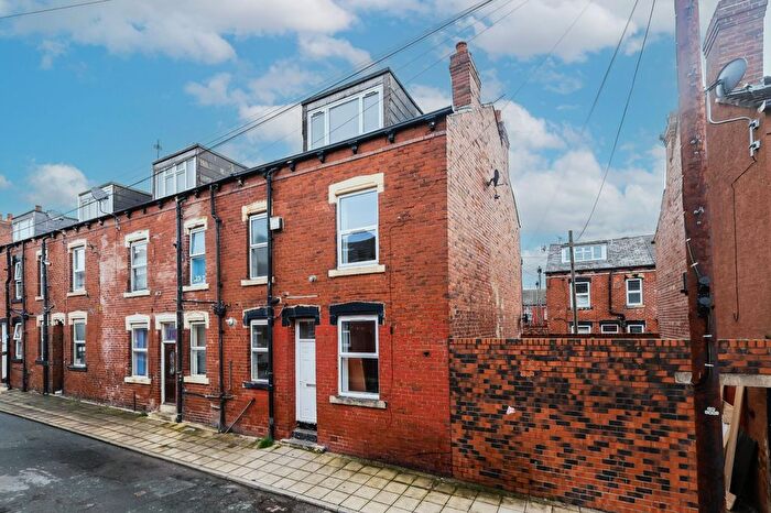 2 Bedroom Terraced House For Sale In Claremont Place, Leeds, West Yorkshire, LS12