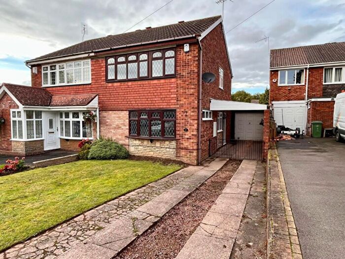 3 Bedroom Semi-Detached House To Rent In Northway, Sedgley, DY3