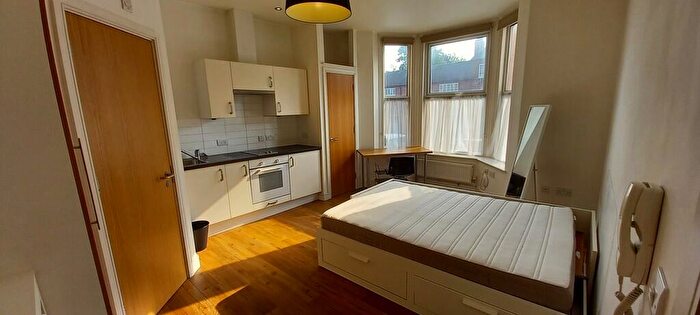 Studio To Rent In Unit Lower Holyhead Road, CV1