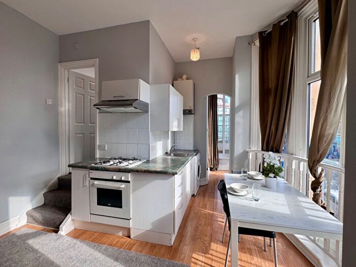 1 Bedroom Flat To Rent In Edward Close, London, NW2