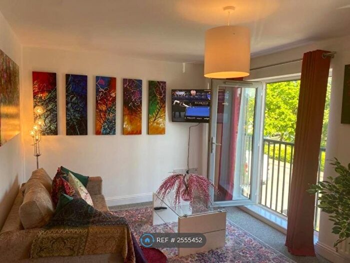 4 Bedroom Terraced House To Rent In Woodhead Drive, Cambridge, CB4