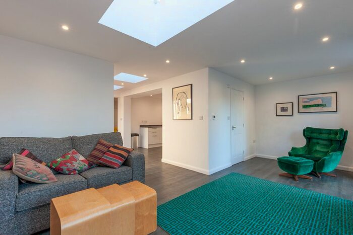 3 Bedroom End Of Terrace House To Rent In Old Road, Headington, OX3