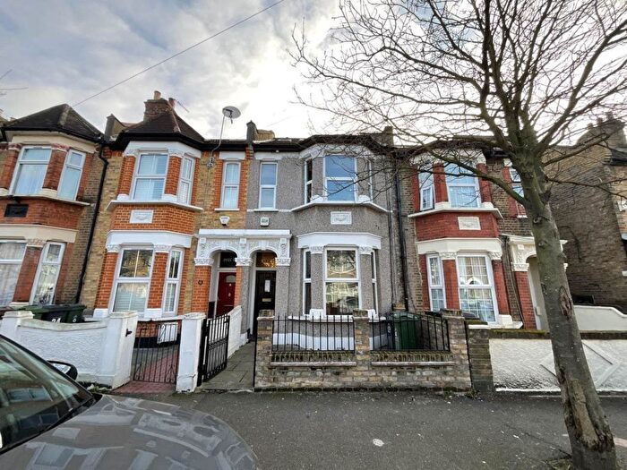 4 Bedroom Detached House To Rent In Chaucer Road, London, E17