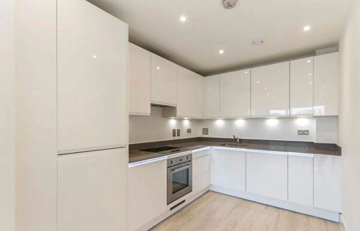 1 Bedroom Apartment To Rent In Lakeside Drive, London, NW10