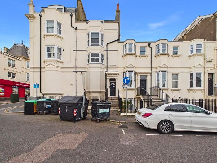 Studio To Rent In Clarence Square, Brighton, BN1