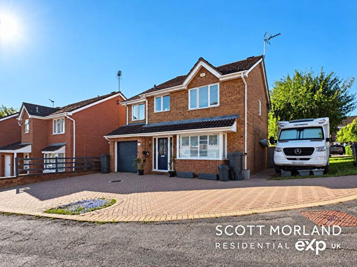 4 Bedroom Detached House For Sale In Alderney Avenue, Basingstoke, RG22
