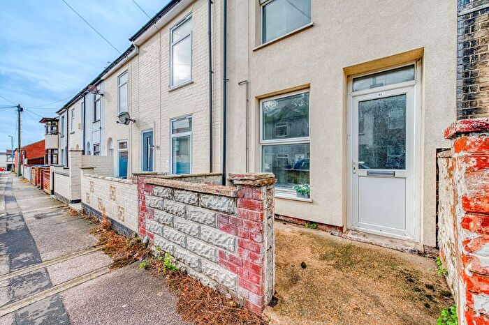 3 Bedroom Terraced House To Rent In Arnold Street, Lowestoft, NR32