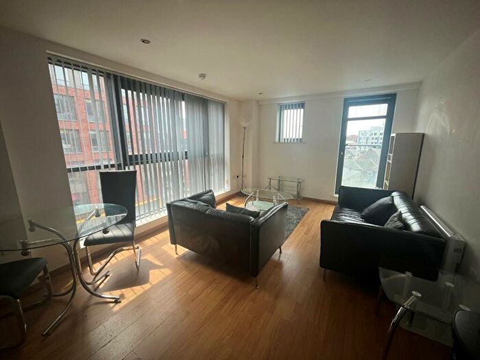 2 Bedroom Flat To Rent In Oldham Street, Liverpool, L1