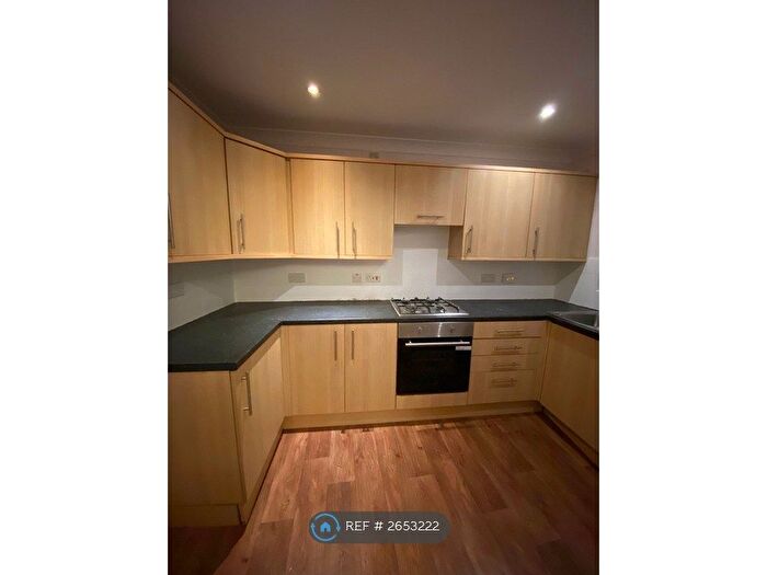 5 Bedroom Terraced House To Rent In Spring Place Gardens, Mirfield, WF14