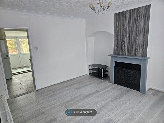 4 Bedroom Terraced House To Rent In Amesbury Road, Dagenham, RM9