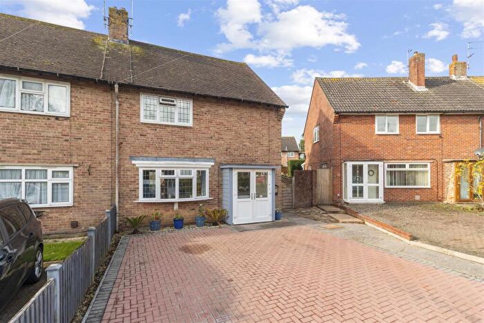 4 Bedroom End Of Terrace House For Sale In Petworth Place, Eastbourne, BN22