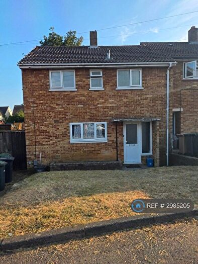 3 Bedroom End Of Terrace House To Rent In Parys Road, Luton, LU3