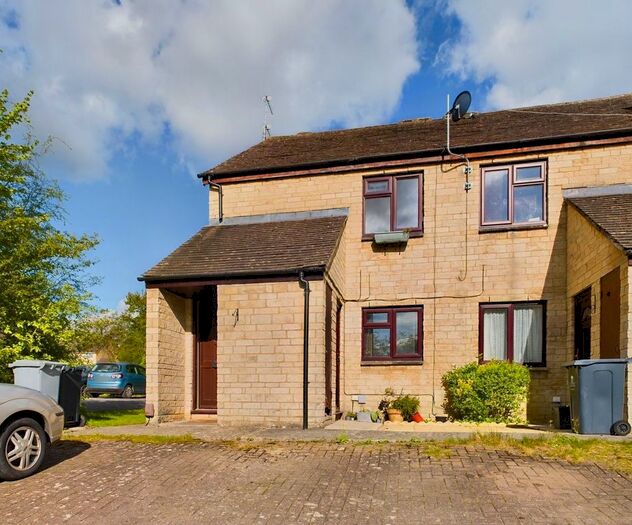 1 Bedroom Flat For Sale In Manor Road, Witney, OX28