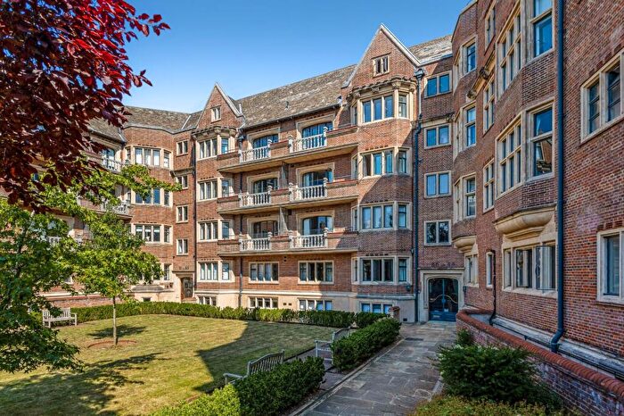 3 Bedroom Penthouse To Rent In Observatory Street, Oxford, Oxfordshire, OX2