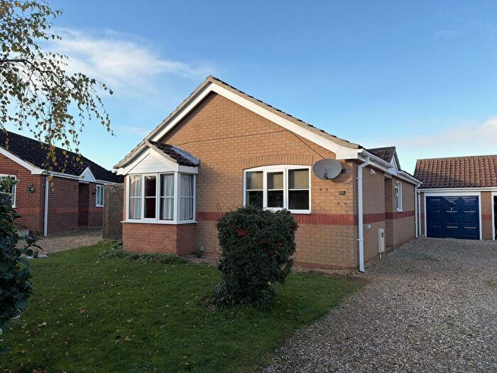 2 Bedroom Detached Bungalow To Rent In Windsor Close, Sudbrooke, LN2
