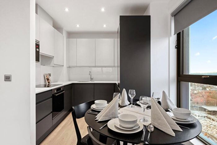 2 Bedroom Flat To Rent In Sutton Court Road Sutton, SM1