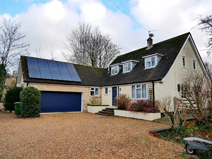 4 Bedroom Detached House For Sale In Mill Street, Calne, SN11