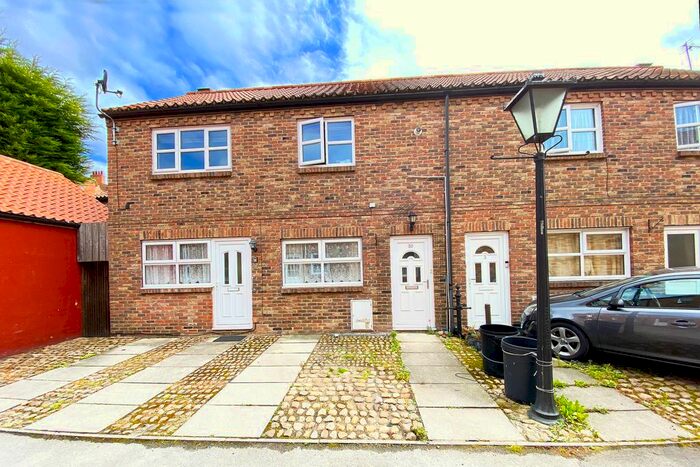 2 Bedroom Flat To Rent In Belle Vue Terrace, Ripon, HG4