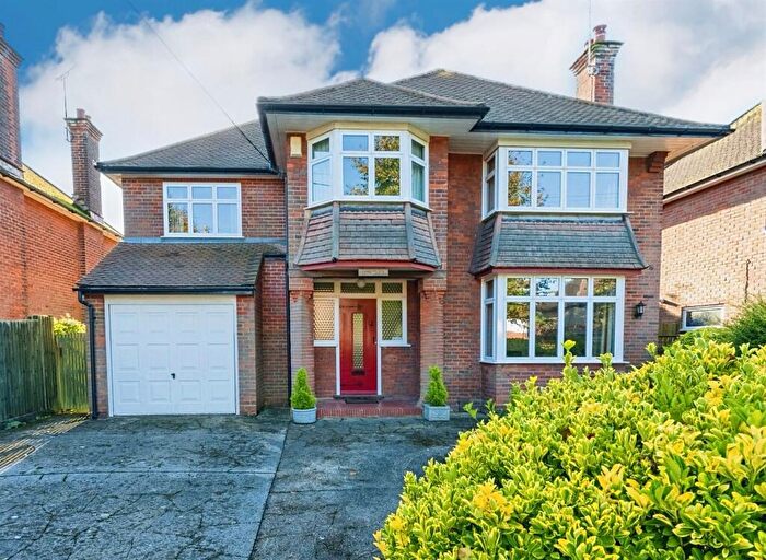 5 Bedroom Detached House For Sale In Coombe Avenue, Wendover, Aylesbury, HP22