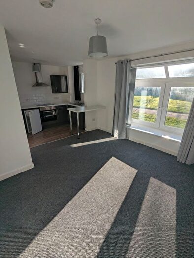 1 Bedroom Flat To Rent In Kings Close, Higher Bebington, CH63