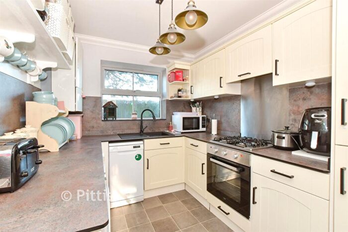 4 Bedroom Semi Detached House For Sale In Heytesbury Road, Yarmouth, Isle Of Wight, PO41