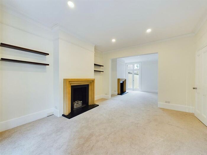 5 Bedroom House To Rent In Palewell Park, London, SW14