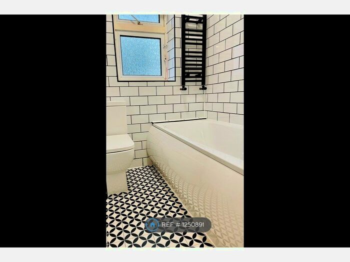 2 Bedroom Terraced House To Rent In Turnage Road, Dagenham RM8