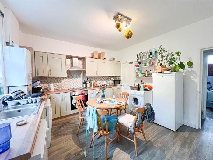 4 Bedroom House To Rent In Pickmere Road, Crookes, S10