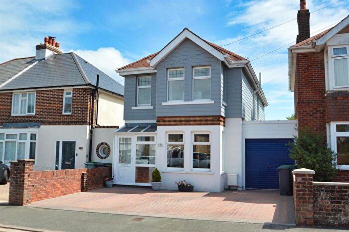 4 Bedroom Detached House For Sale In Central Ryde, PO33