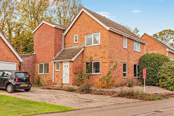 4 Bedroom Detached House For Sale In Apsley Way, Longthorpe, Peterborough, PE3