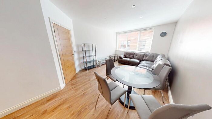 2 Bedroom Flat To Rent In Mint Drive, Hockley, B18