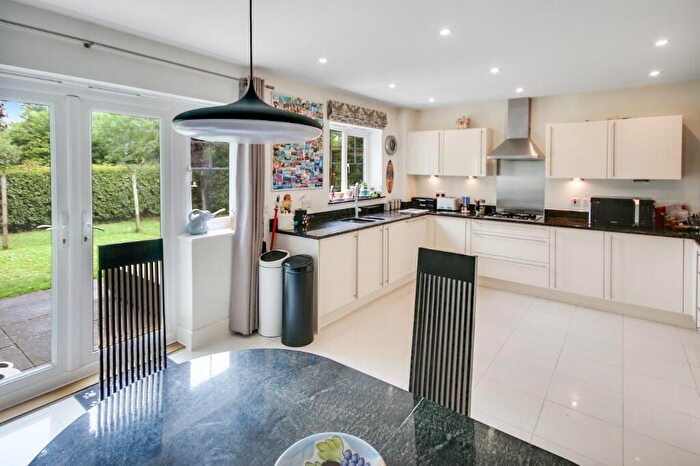 4 Bedroom Detached House For Sale In Beacon Rise, East Grinstead, West Sussex, RH19