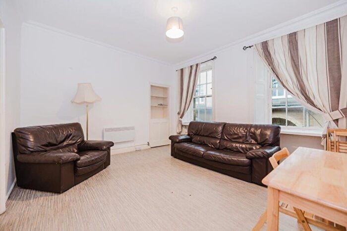 1 Bedroom Flat To Rent In L Rose Street, Edinburgh, EH2