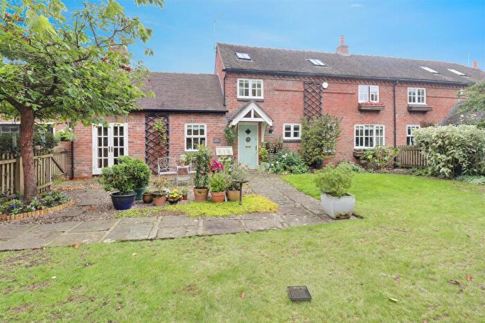 3 Bedroom Semi-Detached House For Sale In Barthomley Road, Audley, ST7