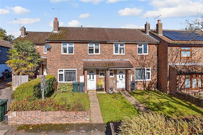 3 Bedroom Terraced House For Sale In Rectory Way, Kennington, Ashford, Kent, TN24