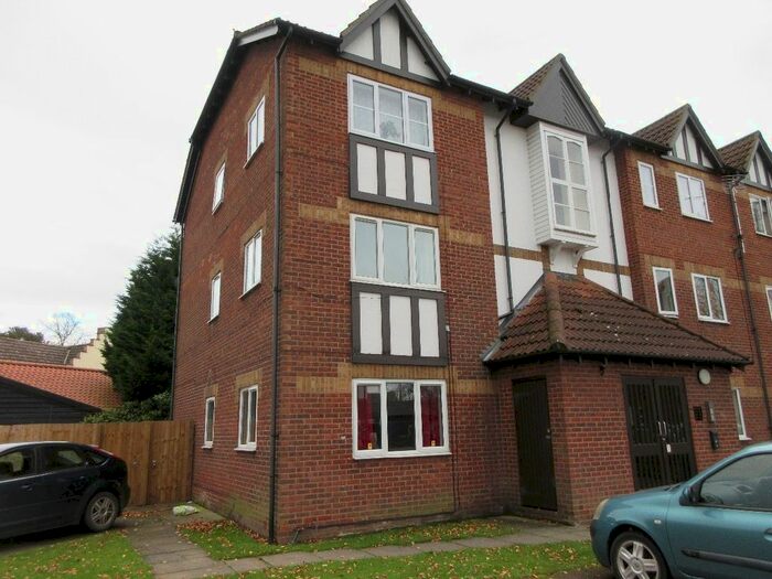 2 Bedroom Flat To Rent In Mill Close, Wisbech, PE13