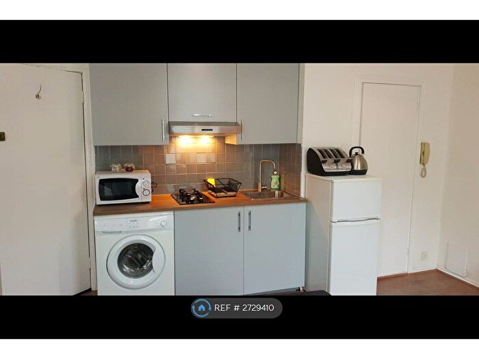 Studio To Rent In London, London, W12