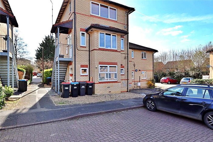 2 Bedroom Flat For Sale In Banktop Place, Emerson Valley, Milton Keynes, Buckinghamshire, MK4