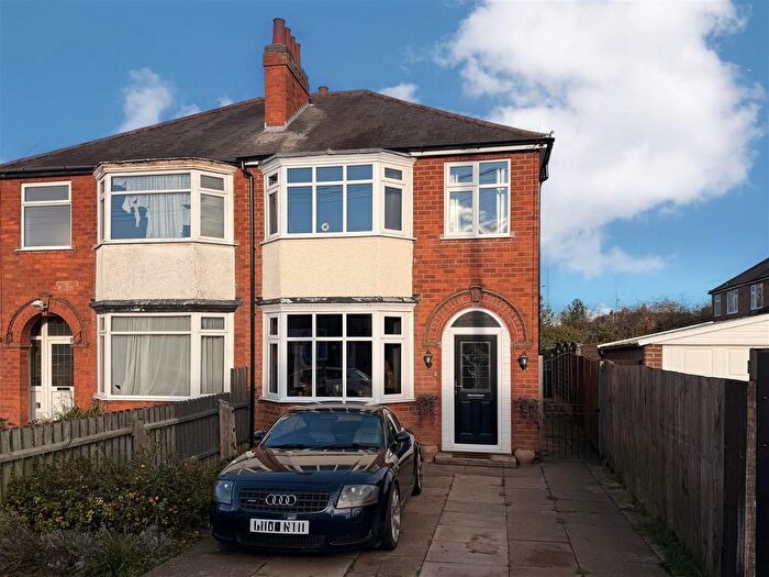 3 Bedroom Semi Detached House For Sale In Woodlands Drive, Loughborough, LE11
