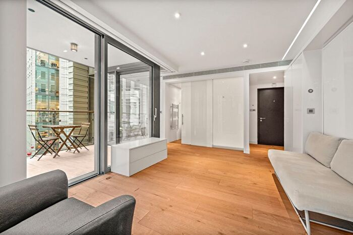 Studio To Rent In Central St. Giles Piazza, Central St Giles, WC2H