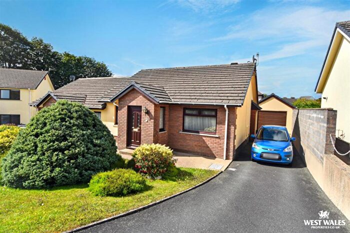 2 Bedroom Semi-Detached Bungalow For Sale In Gloucester Way, Pembroke Dock, SA72