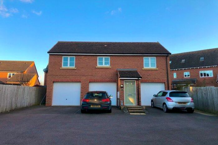 2 Bedroom Property To Rent In Calder Gardens, Nottingham, NG13