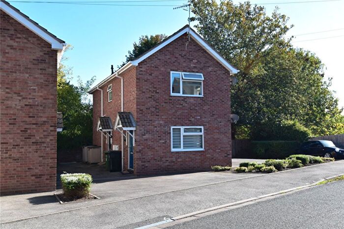 2 Bedroom Flat For Sale In Winslow Avenue, Droitwich, Worcestershire, WR9